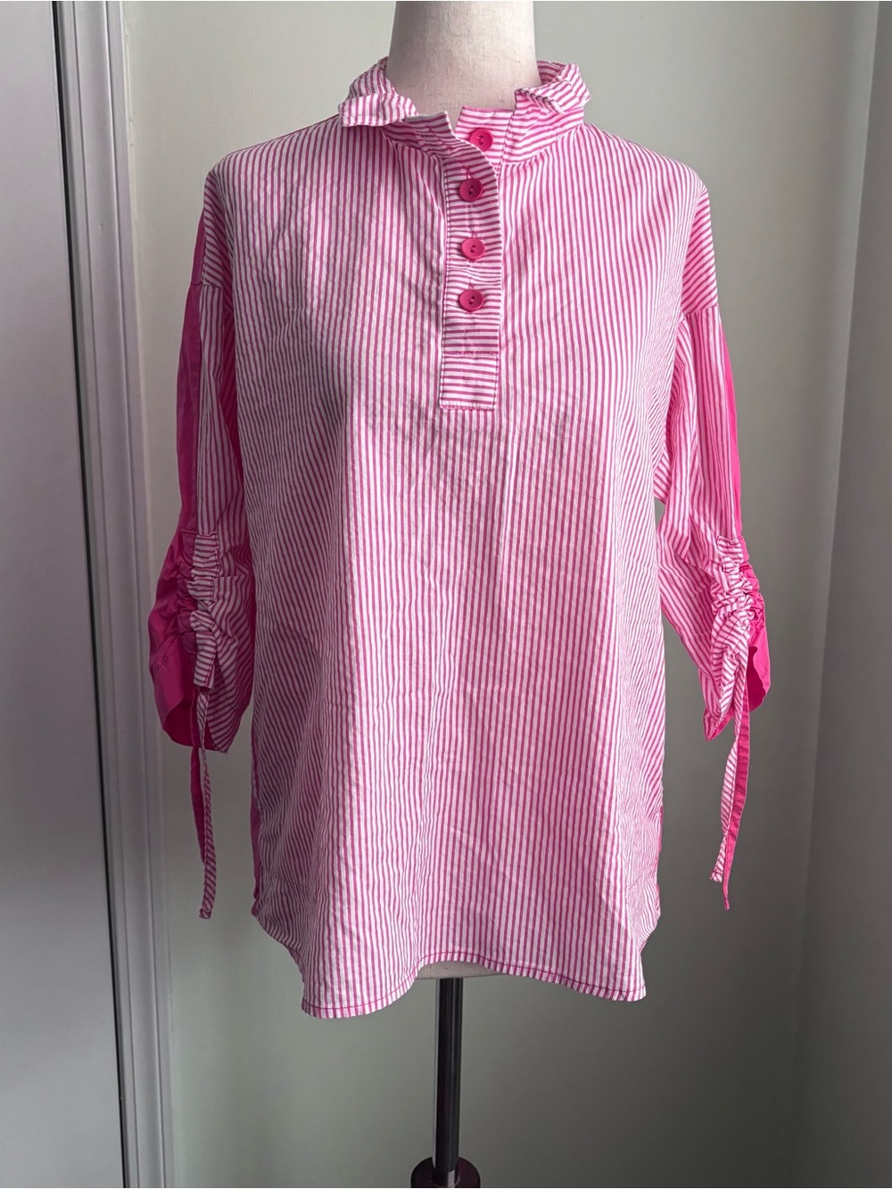 Terra‎ SJ Apparel Top Women's Xs Pink White Contrast Tunic Wire Collar Button Up